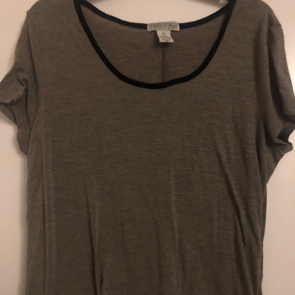 Short sleeve shirt